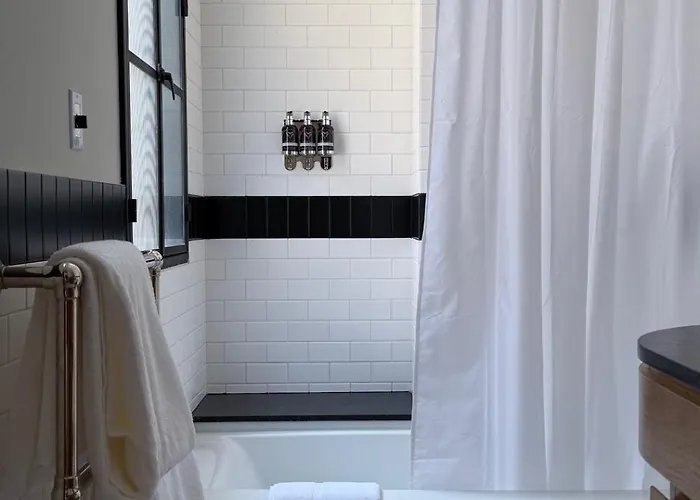 Apartment Design In Beautifully Restored Building In Roma Norte Mexiko-Stadt